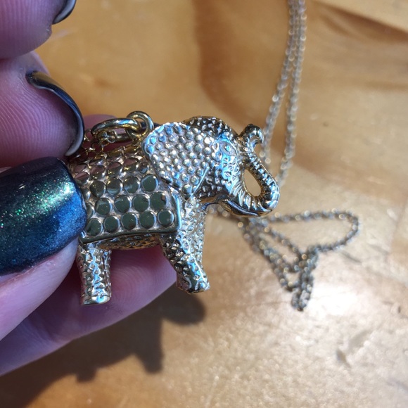 Anna Beck 18k Elephant Pendant Necklace - Picture 3 of 6